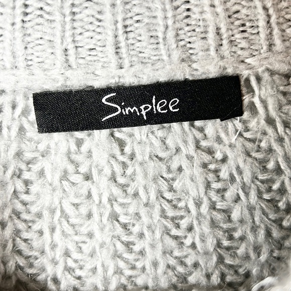 SIMPLEE | 🐰Light Gray Chunky Thick Knit Loose Cropped Oversize Sweater - Picture 12 of 13